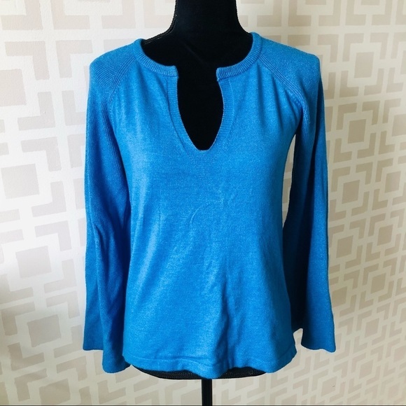 VICI Miss Look Women’s Blue Bell Sleeve Light Knit Sweater Large - Picture 2 of 4
